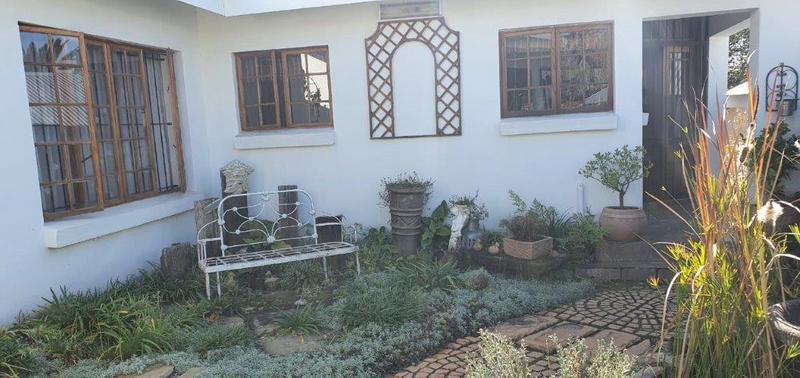 10 Bedroom Property for Sale in Ladybrand Free State